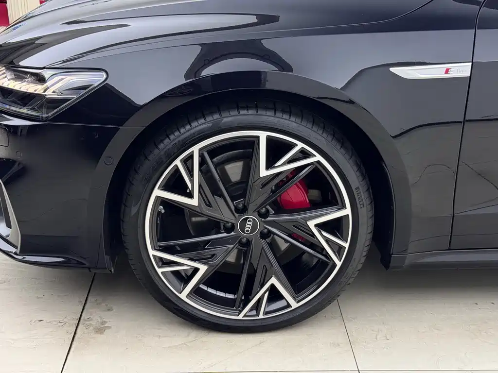 Audi A7L — миниатюра 3