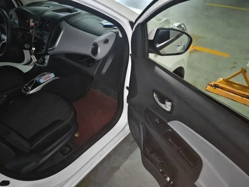 Changan Benben E-Star — миниатюра 19