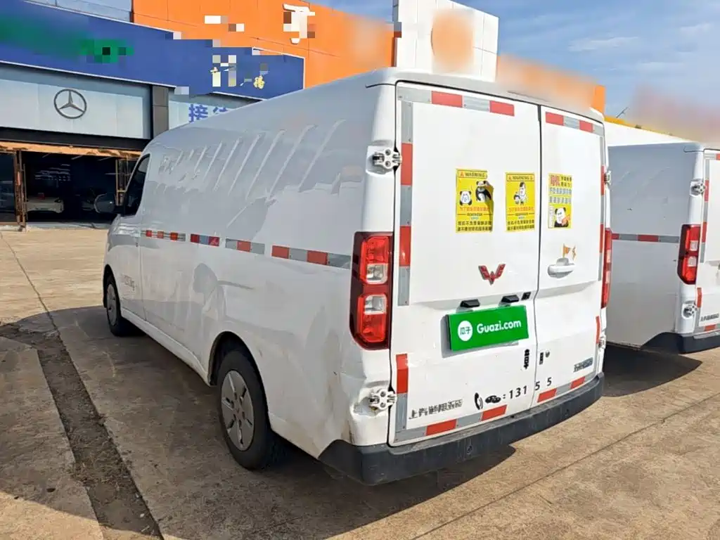 Wuling Yangguang — миниатюра 5
