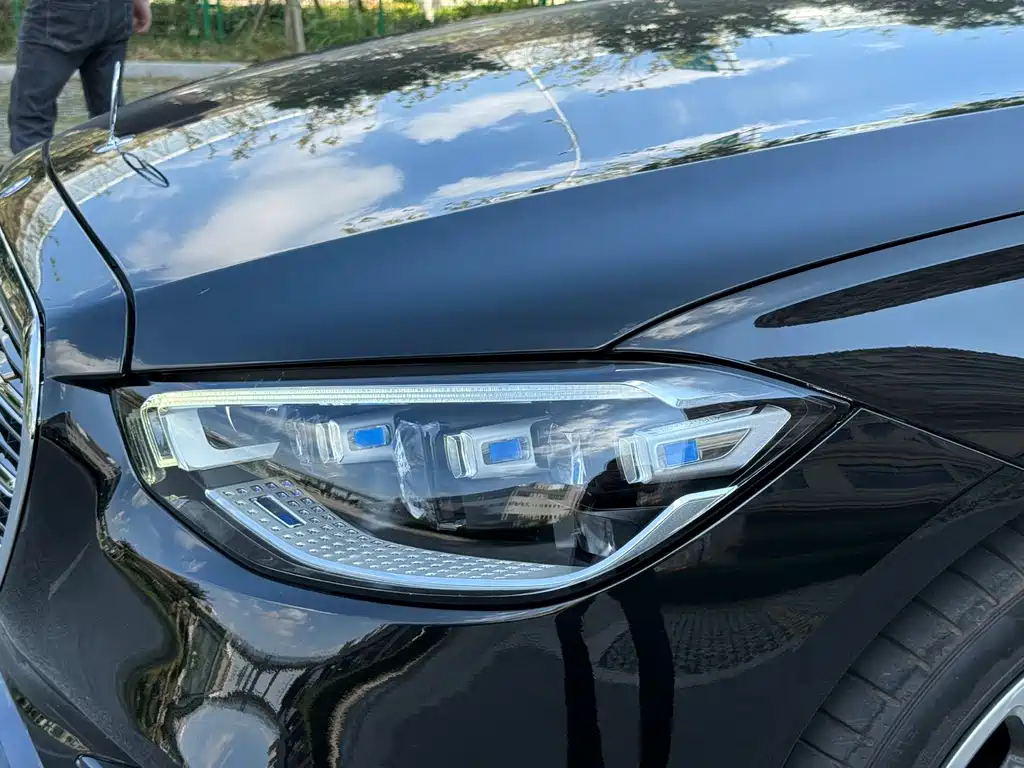 Mercedes-Benz S-Class — миниатюра 13
