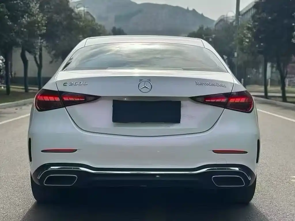 Mercedes-Benz C-Class — миниатюра 8