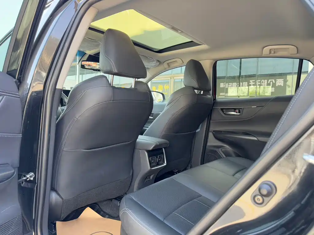 Toyota Harrier — миниатюра 5