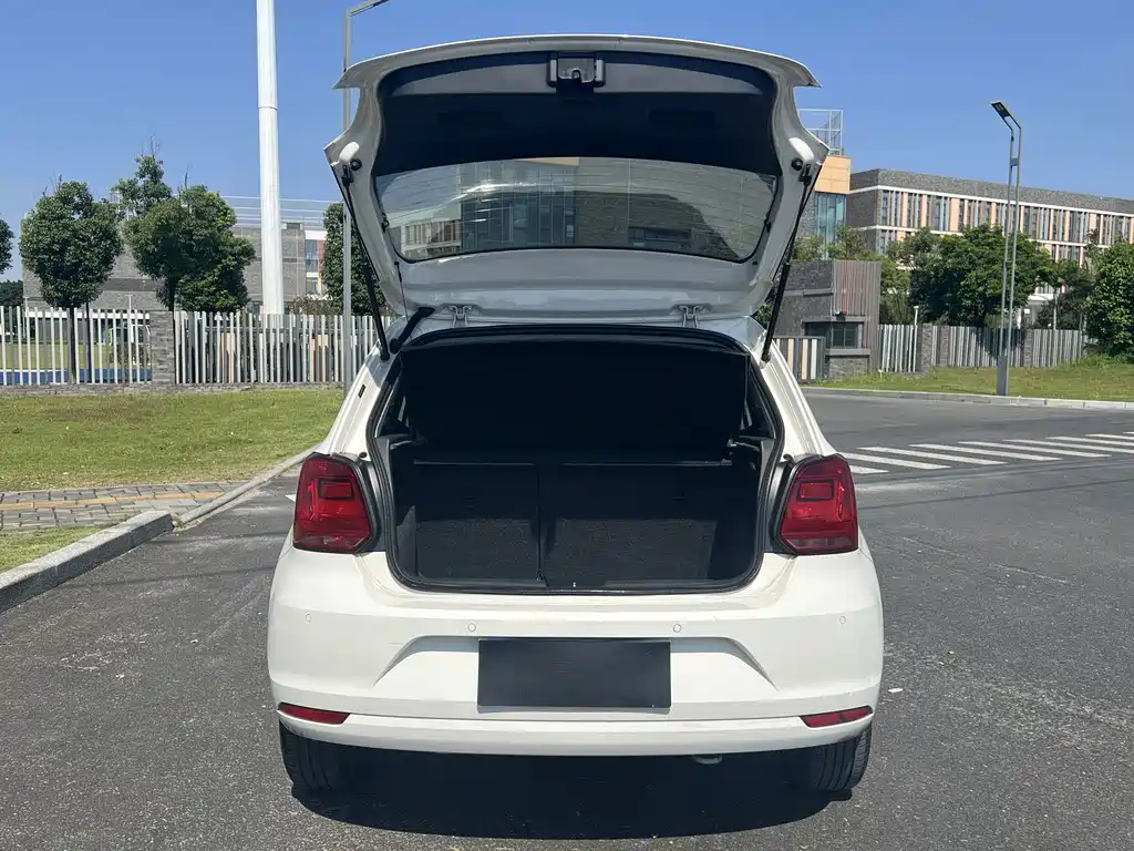 Volkswagen Polo — миниатюра 12