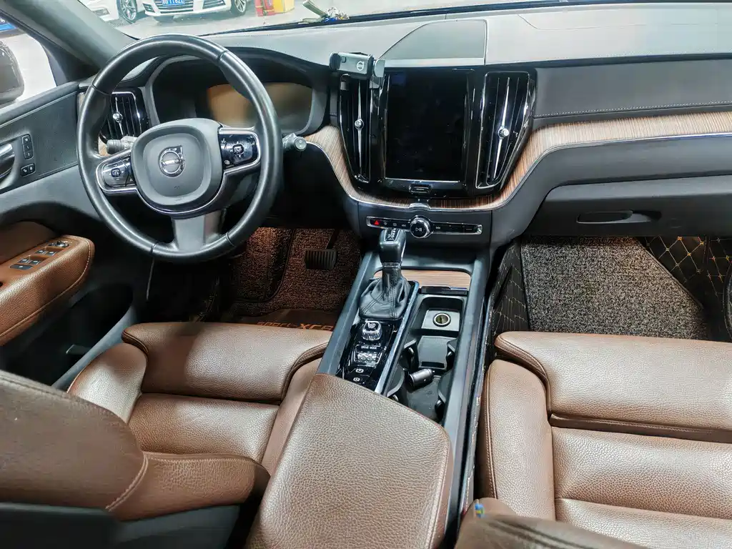 Volvo XC60 — миниатюра 7