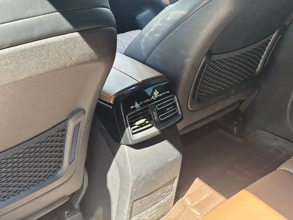 BYD Tang New Energy — миниатюра 18