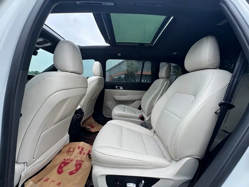 Li Auto Li ONE — миниатюра 12