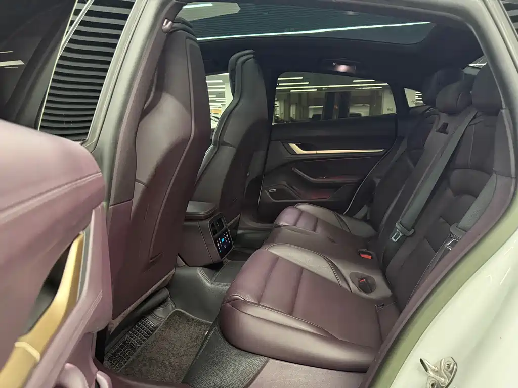 Porsche Taycan — миниатюра 14