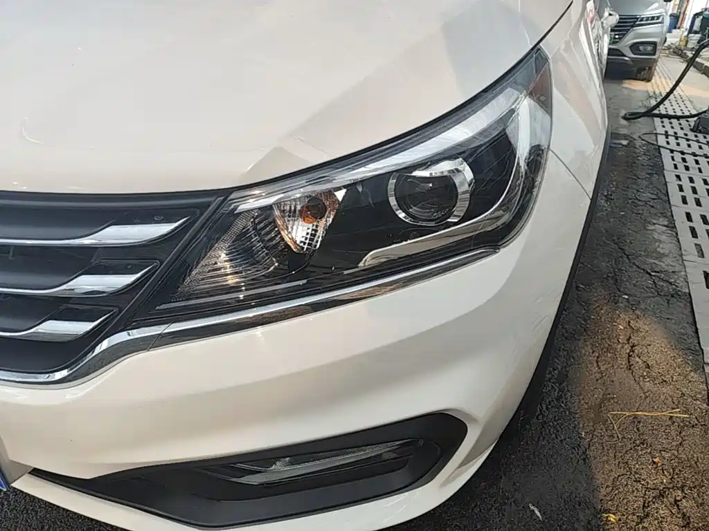 Baojun 310W — миниатюра 24