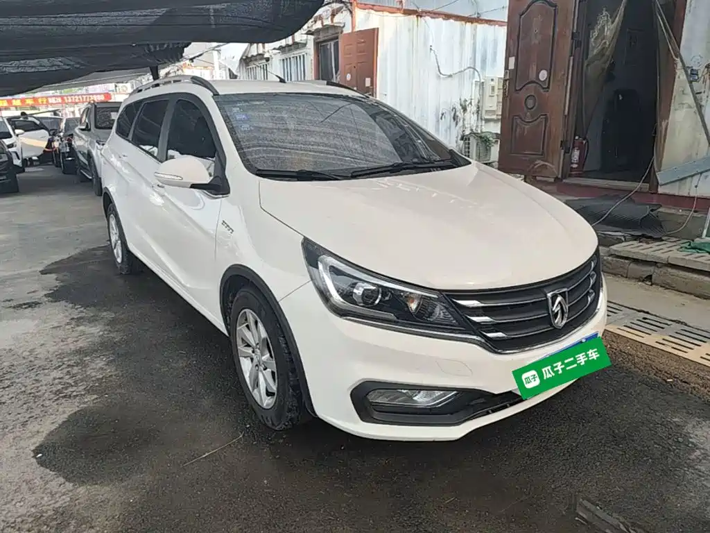 Baojun 310W — миниатюра 4