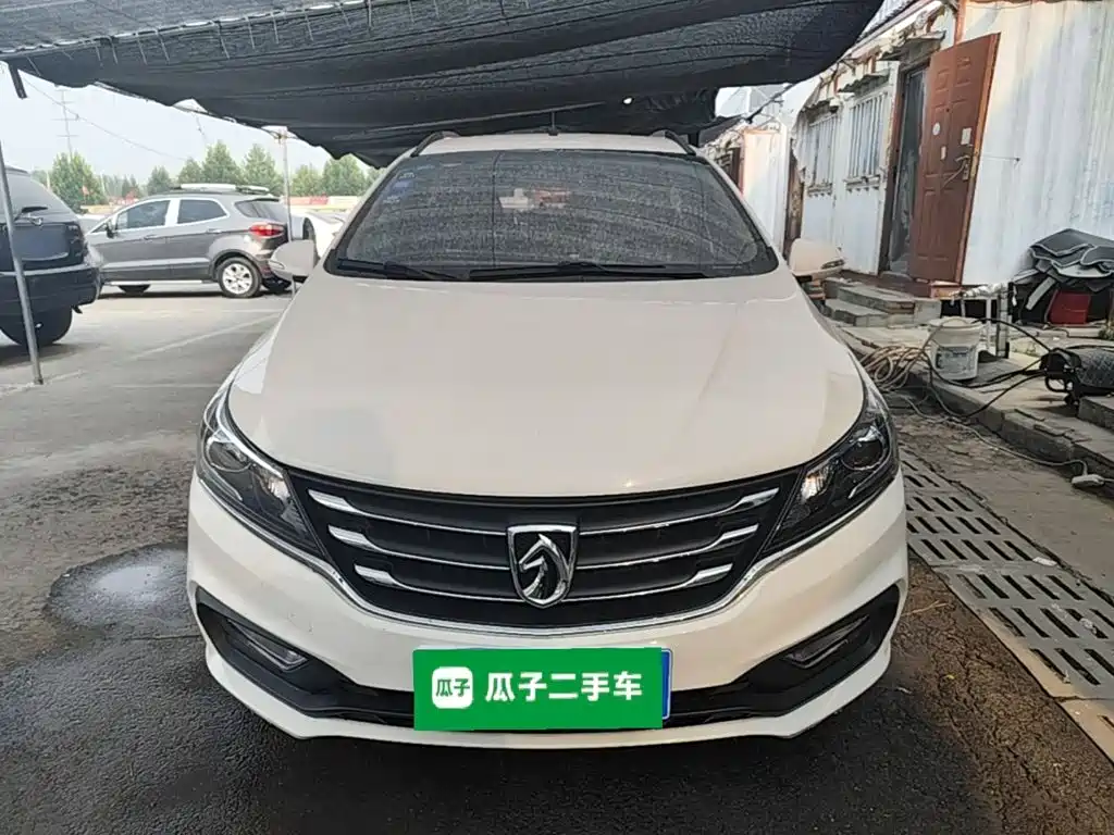 Baojun 310W — миниатюра 3