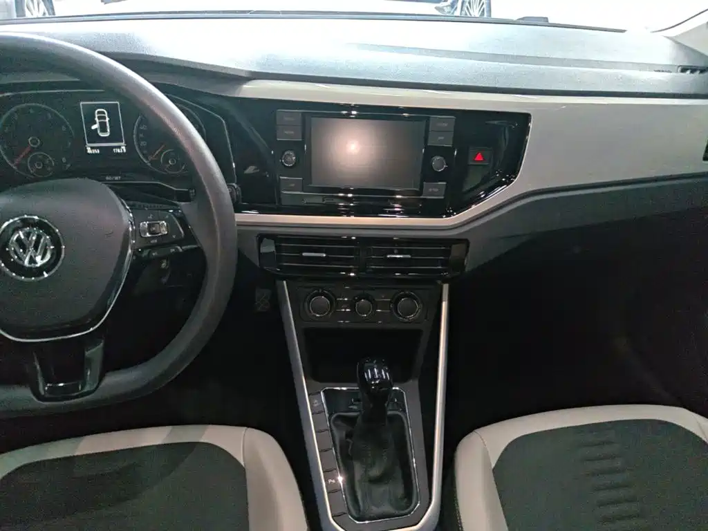 Volkswagen Polo — миниатюра 13