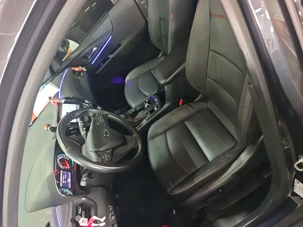 Chevrolet Equinox — миниатюра 15