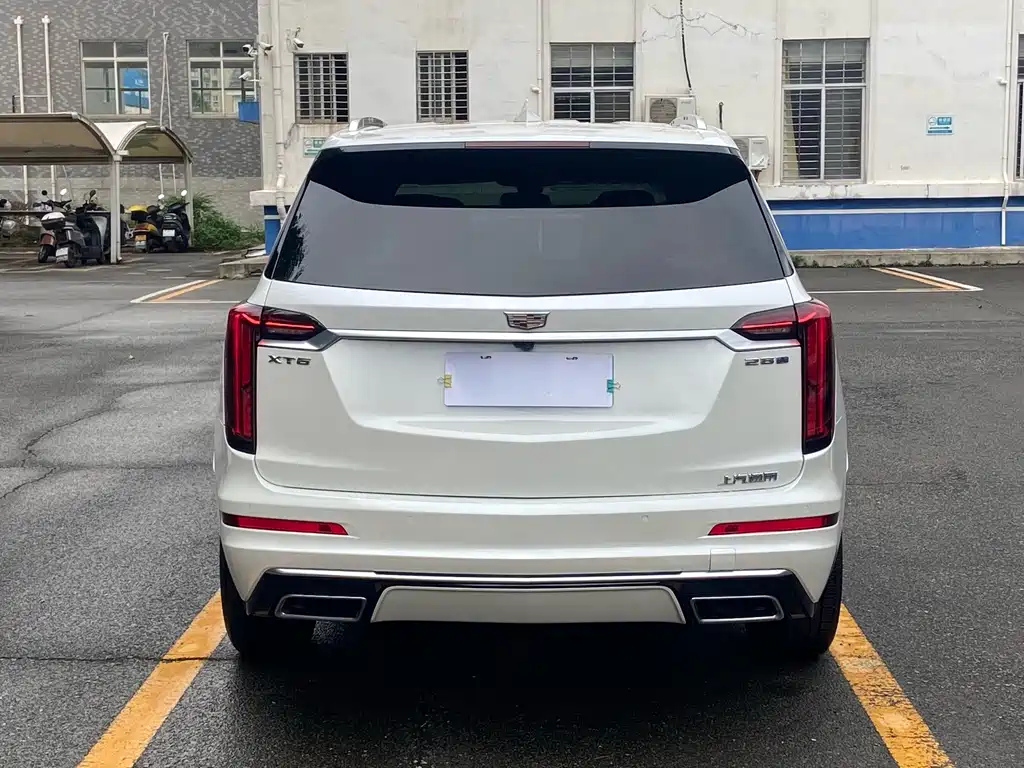 Cadillac XT6 — миниатюра 5