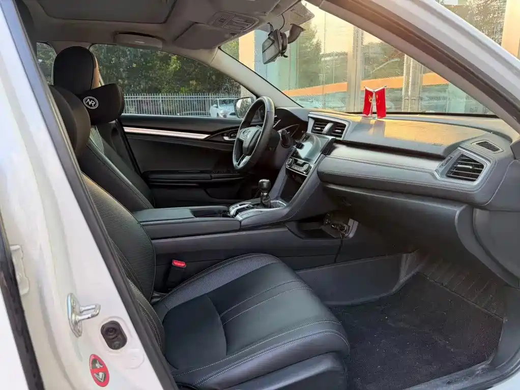 Honda Civic — миниатюра 11