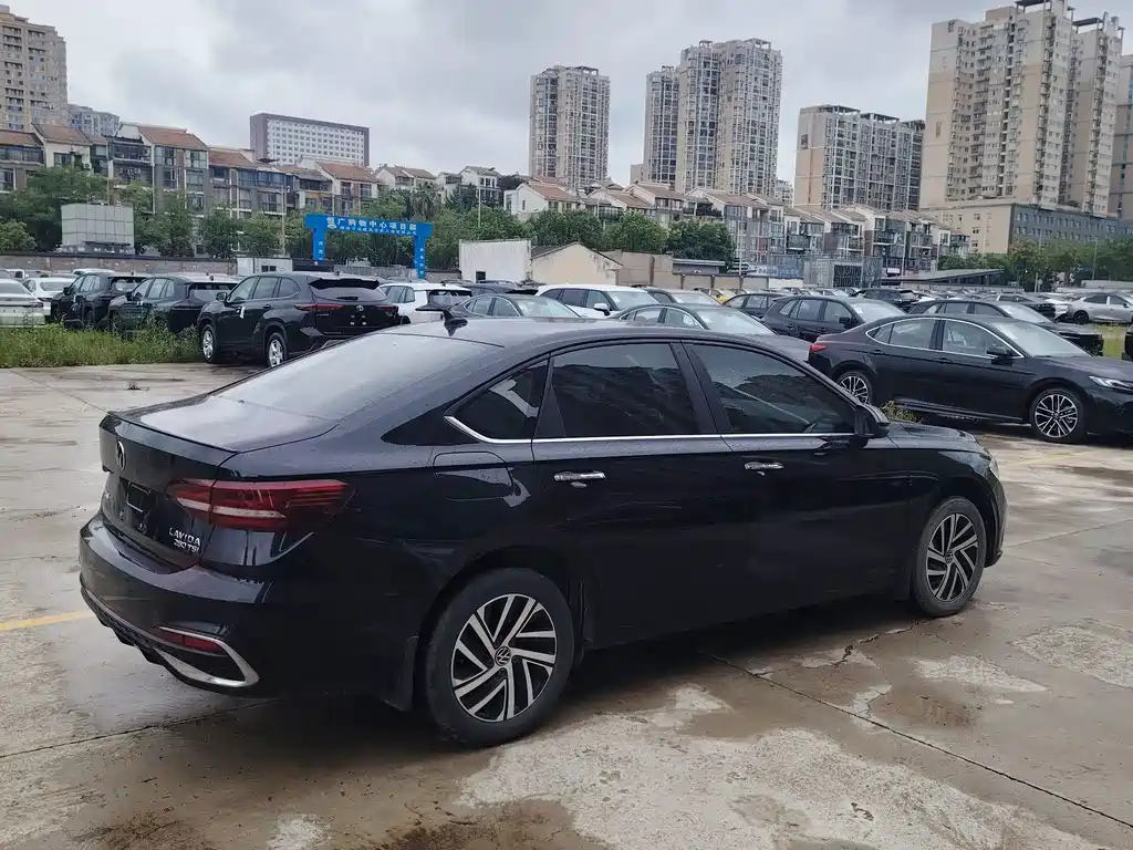 Volkswagen Lavida — миниатюра 4