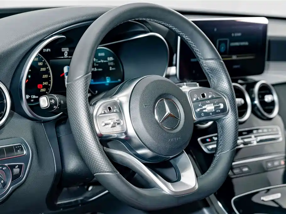 Mercedes-Benz C-Class — миниатюра 9