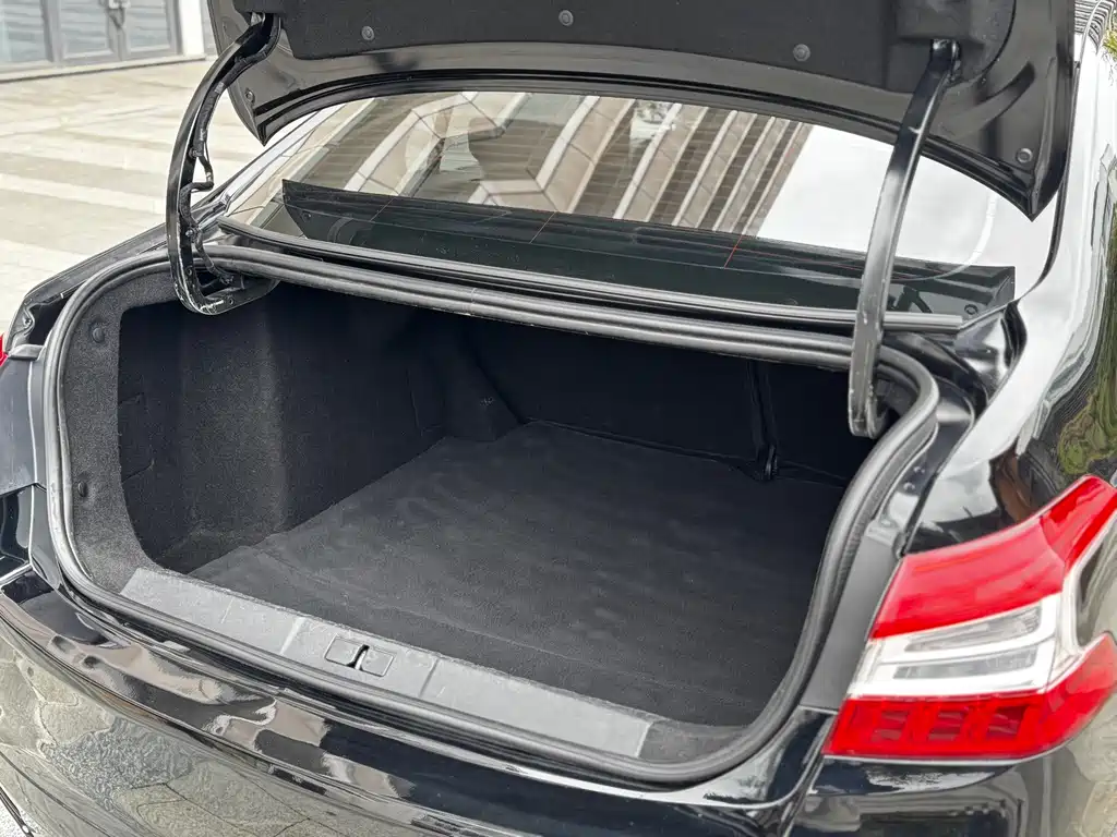 Peugeot 408 — миниатюра 15