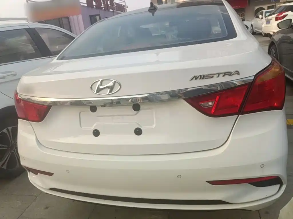 Hyundai Mistra — миниатюра 6