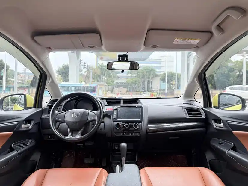 Honda Fit — миниатюра 10