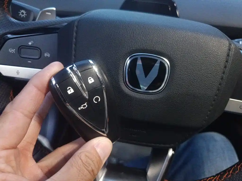 Changan UNI-V — миниатюра 12