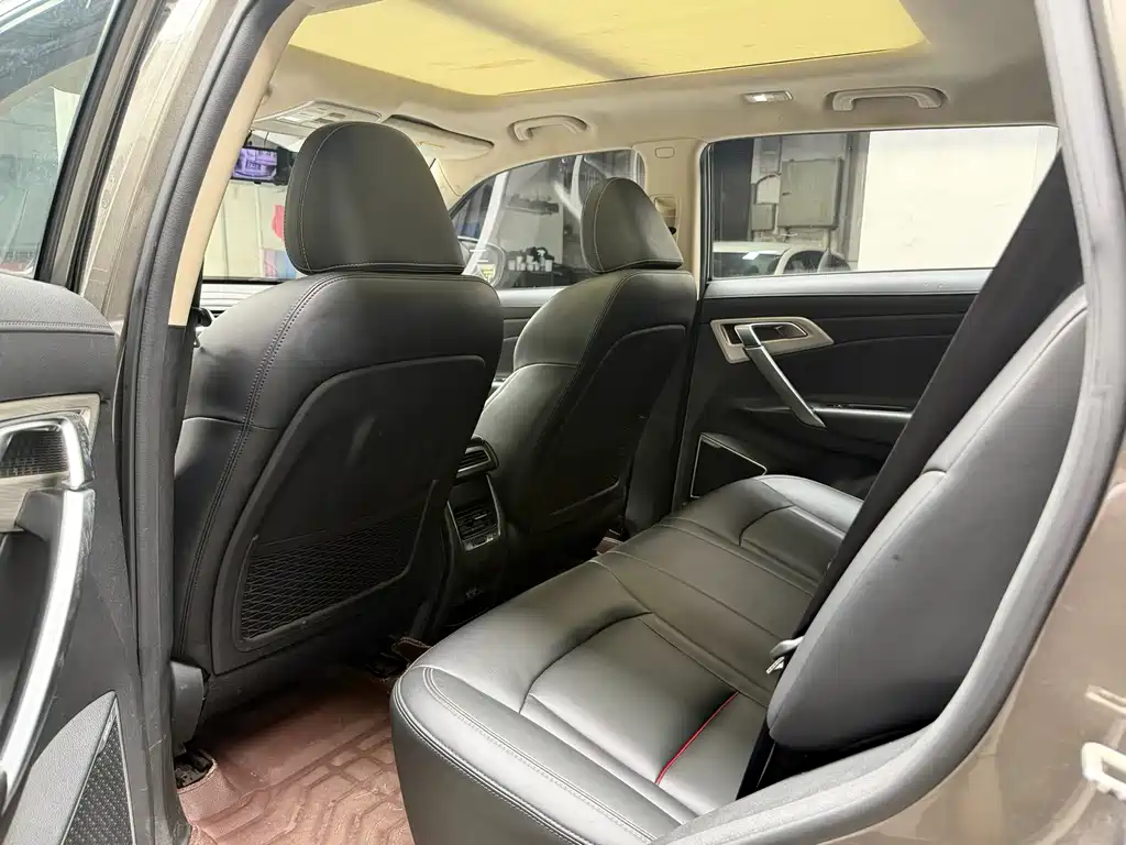 Geely Boyue — миниатюра 8
