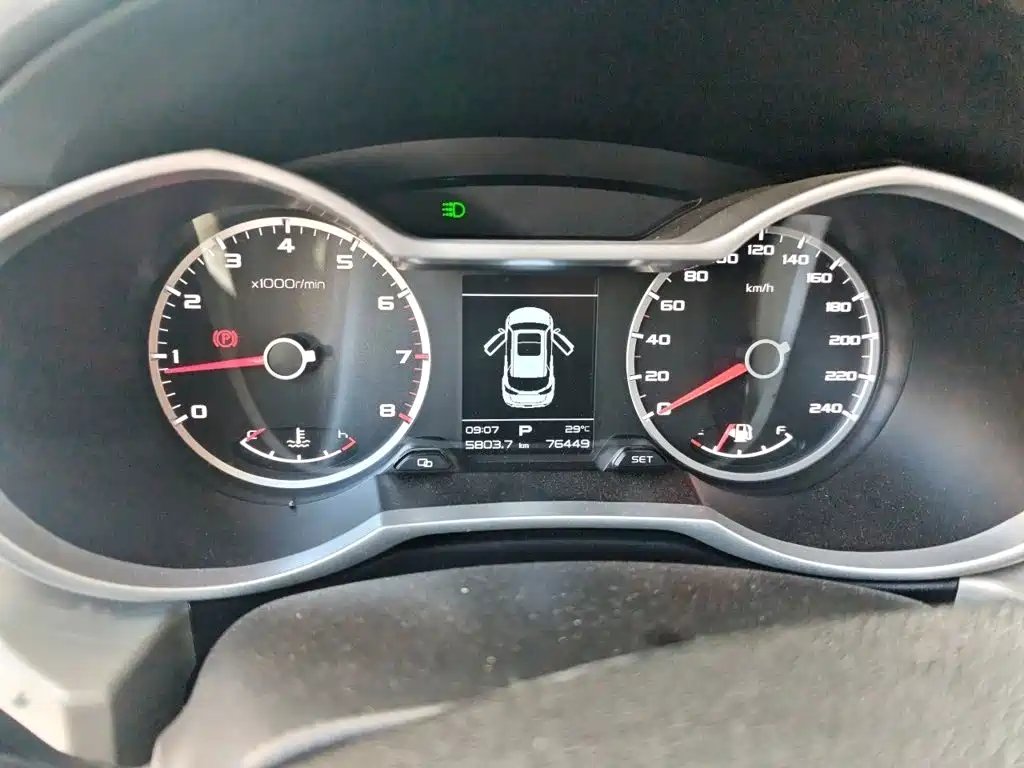Geely Boyue — миниатюра 4