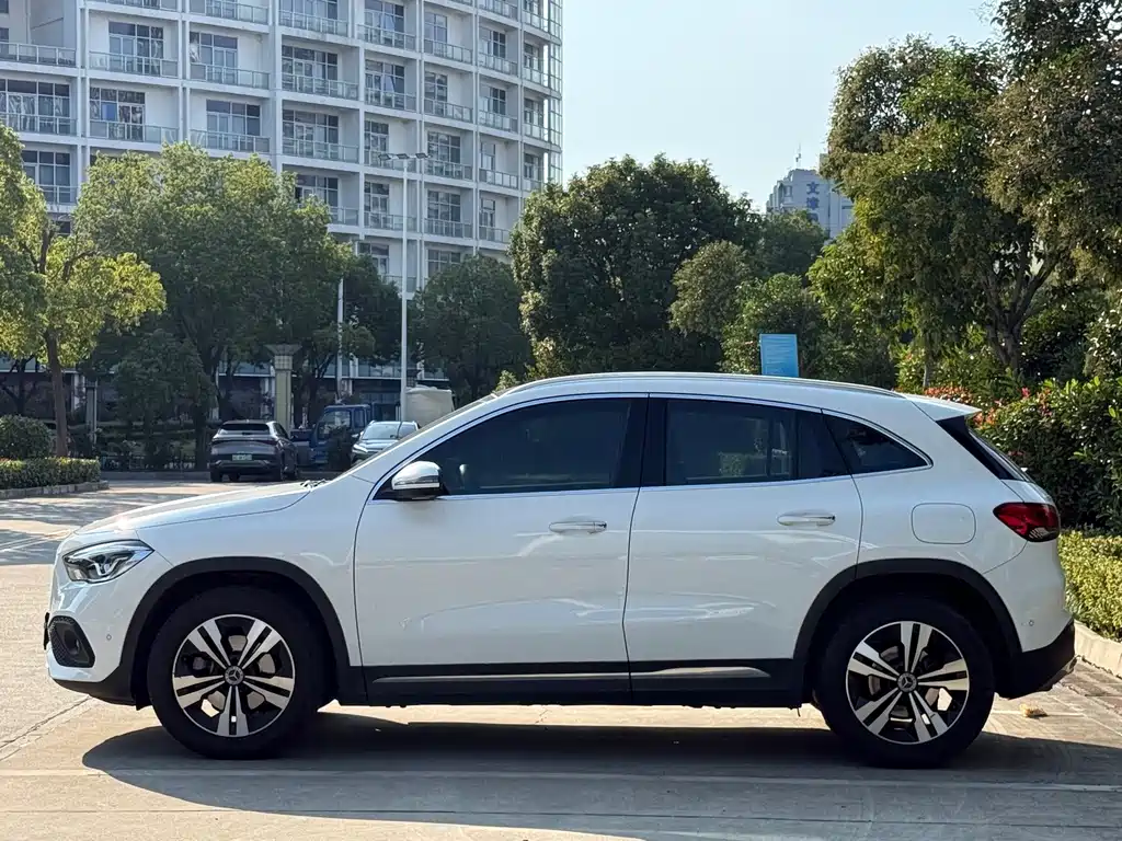Mercedes-Benz GLA — миниатюра 3