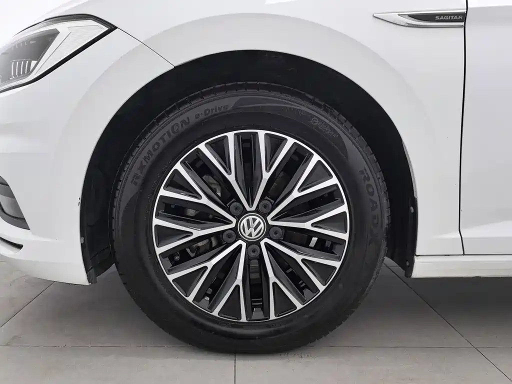 Volkswagen Sagitar — миниатюра 17