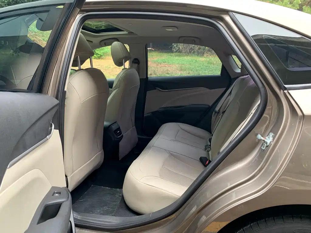 Buick Excelle — миниатюра 8