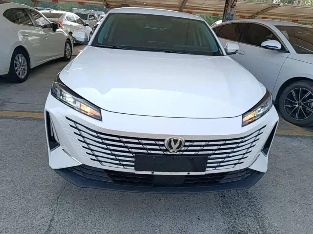 Changan Eado — миниатюра 3