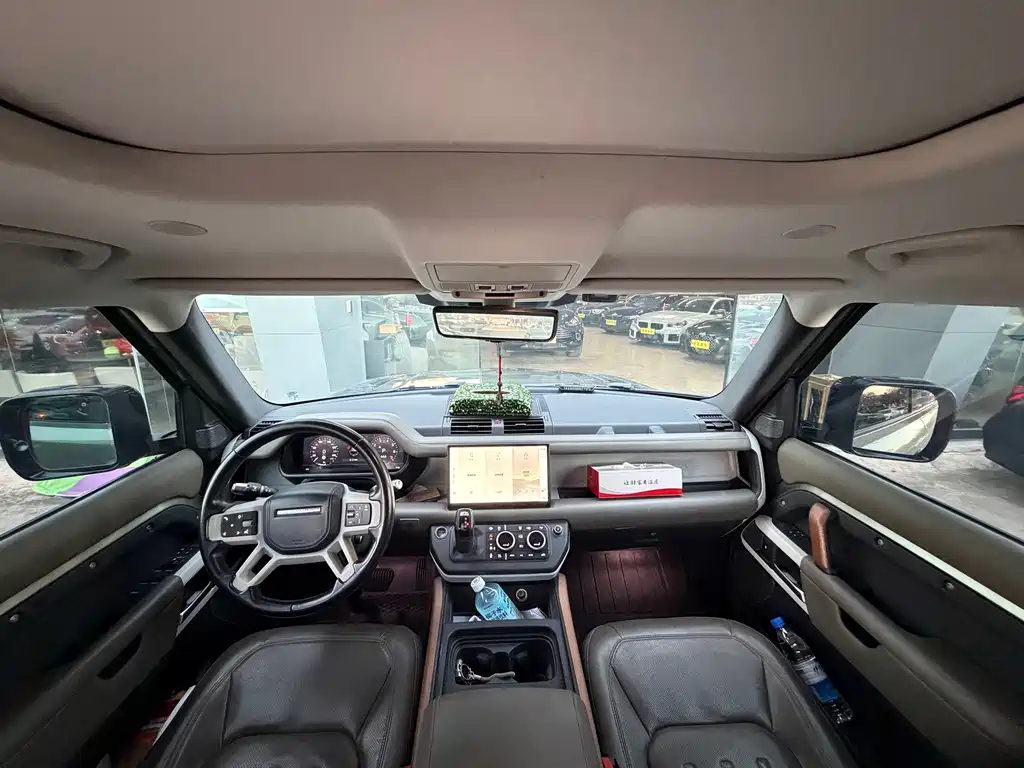Land Rover Defender — миниатюра 9