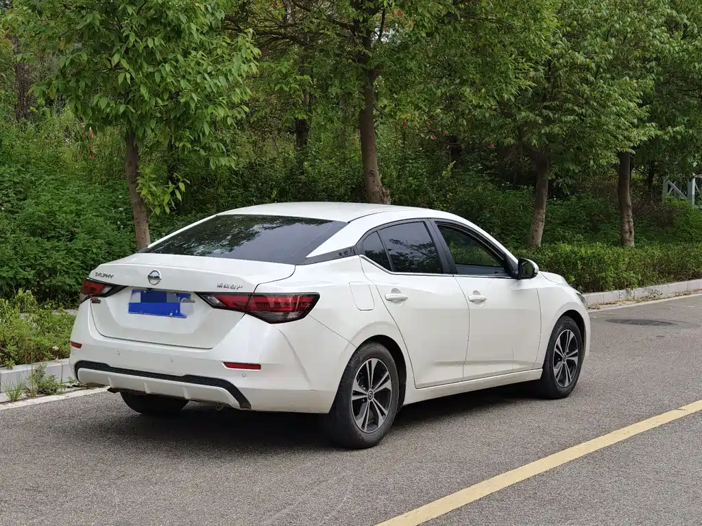 Nissan Sylphy — миниатюра 7