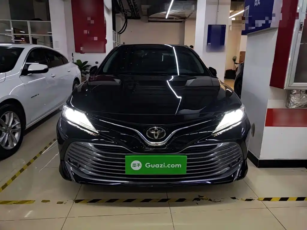 Toyota Camry — миниатюра 3