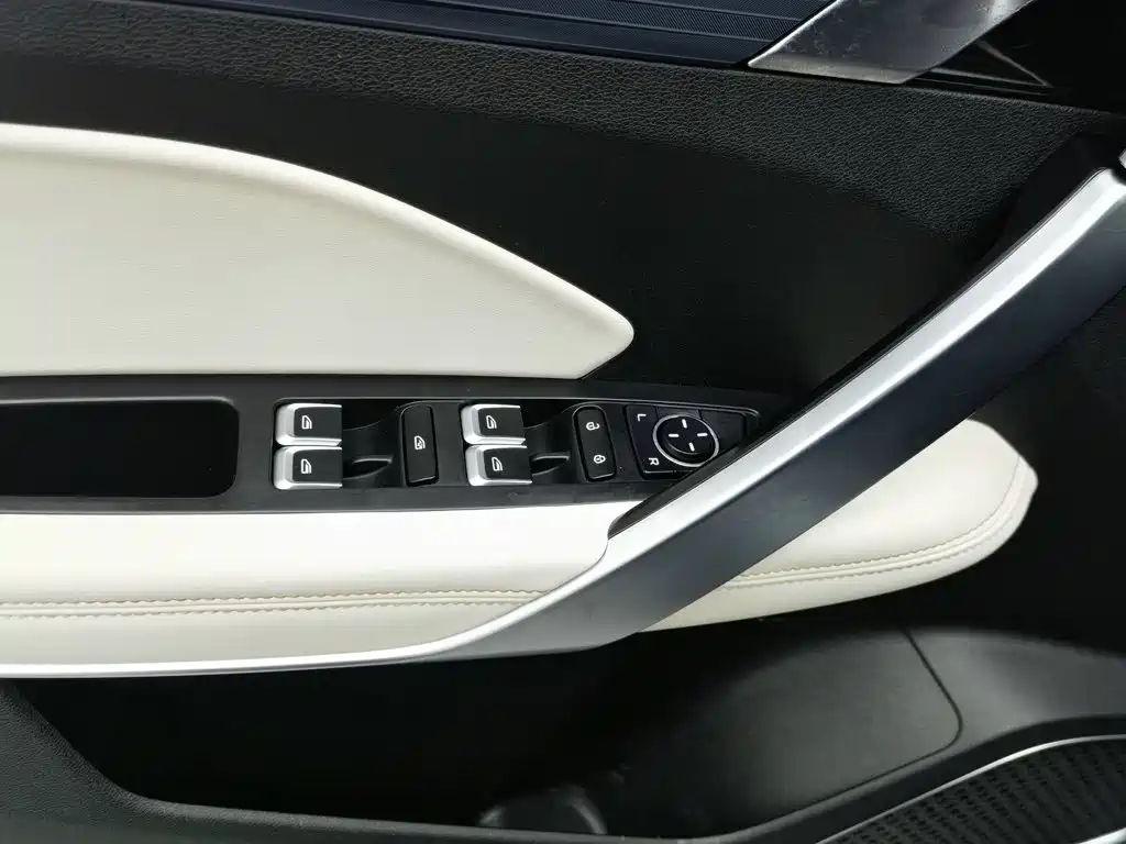 Geely Boyue — миниатюра 9