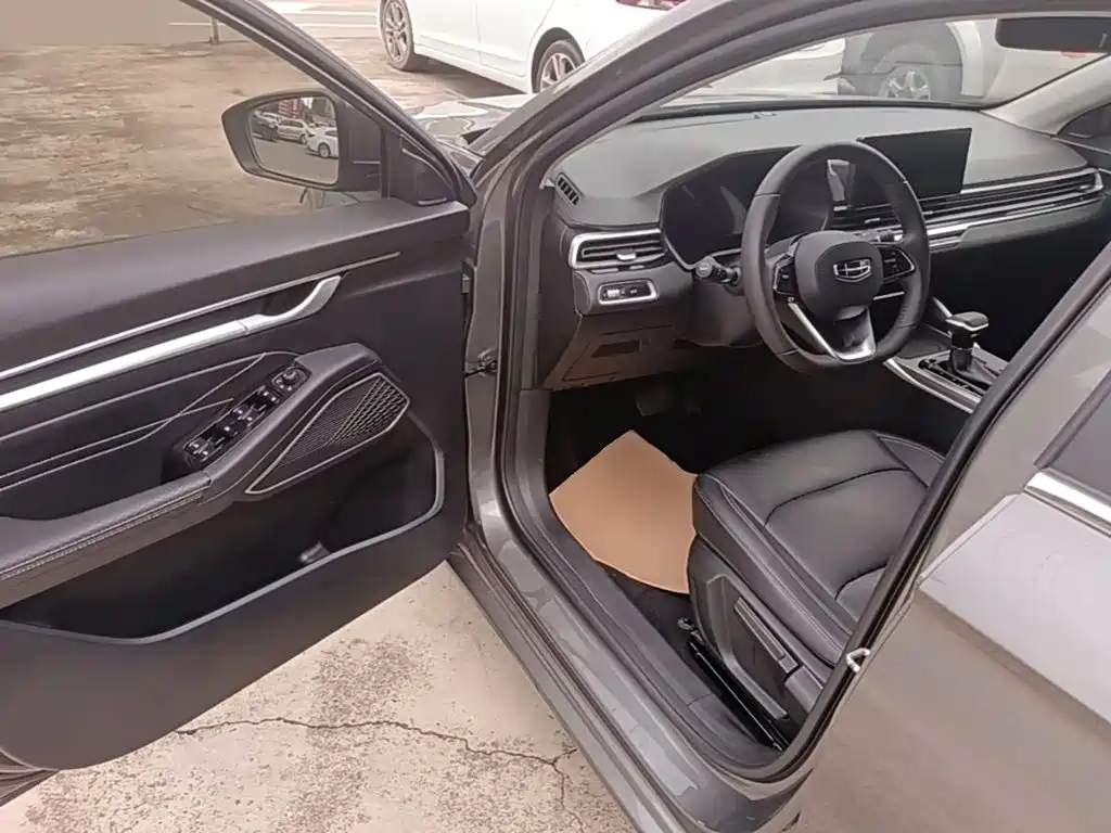 Geely Emgrand — миниатюра 16