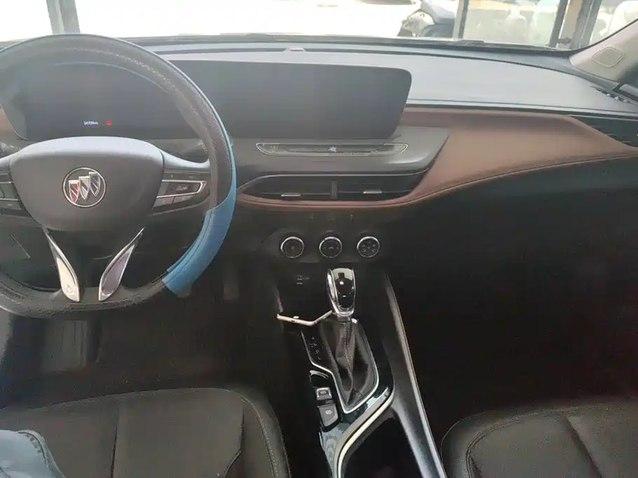 Buick Verano — миниатюра 12