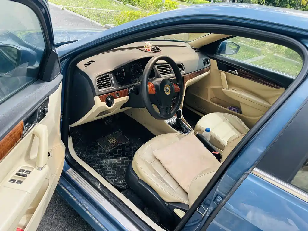 Volkswagen Lavida — миниатюра 4