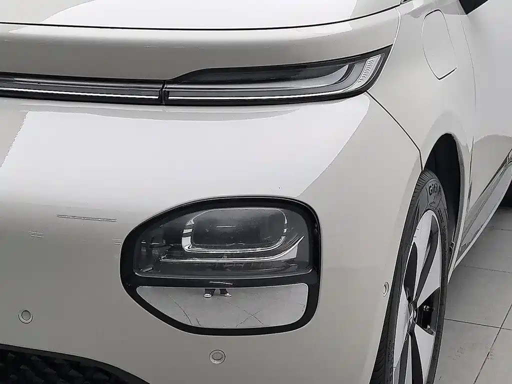 Baojun Yunduo — миниатюра 7