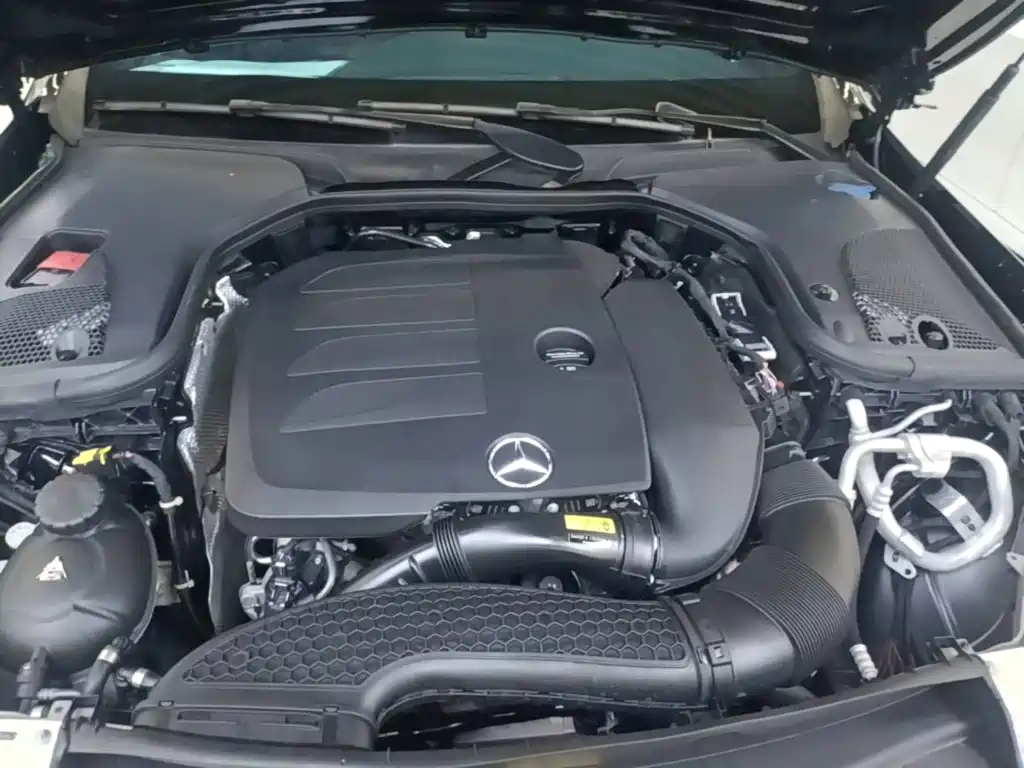 Mercedes-Benz E-Class — миниатюра 20
