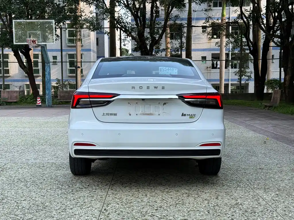Roewe i6 MAX New Energy — миниатюра 3