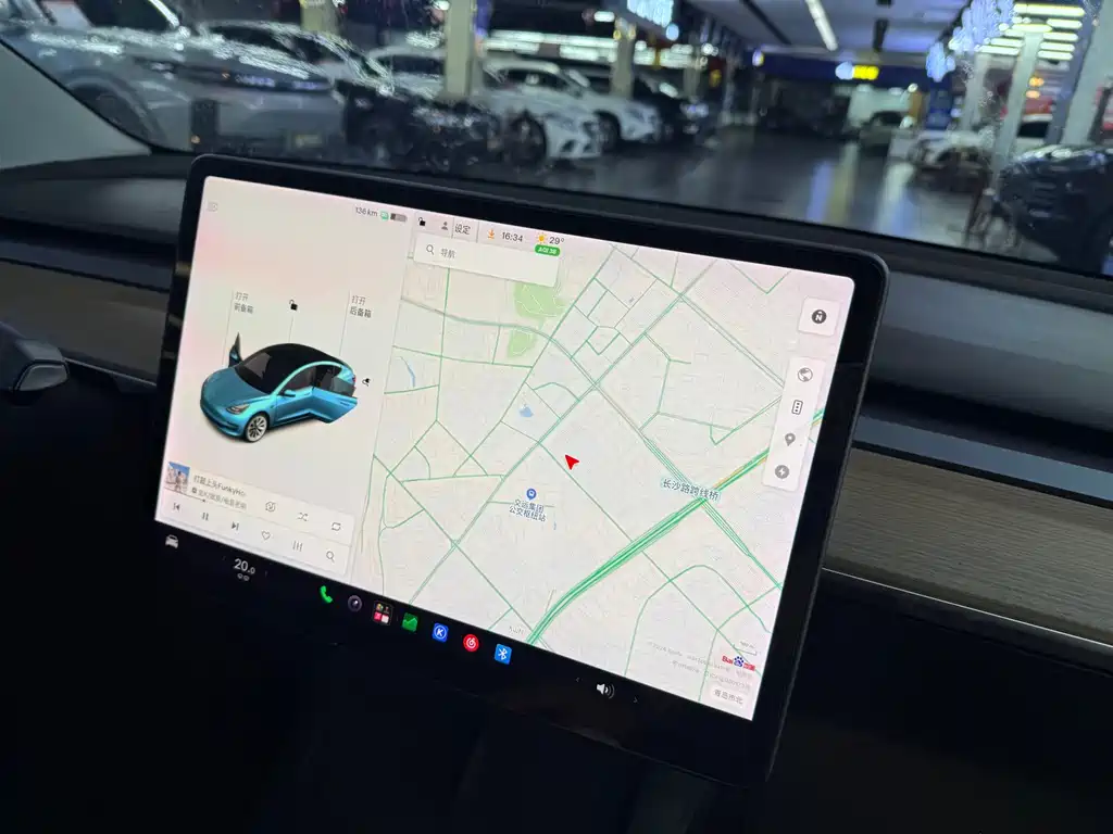 Tesla Model 3 — миниатюра 7