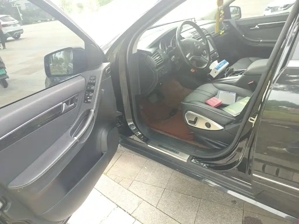 Mercedes-Benz R-Class — миниатюра 12