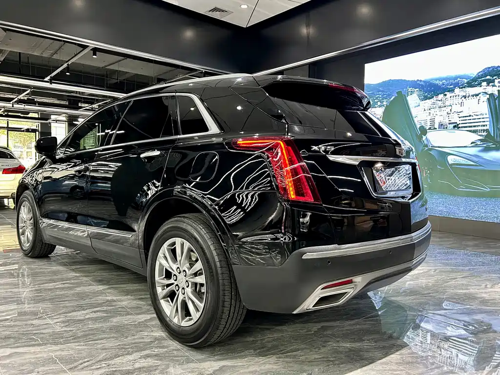 Cadillac XT5 — миниатюра 7