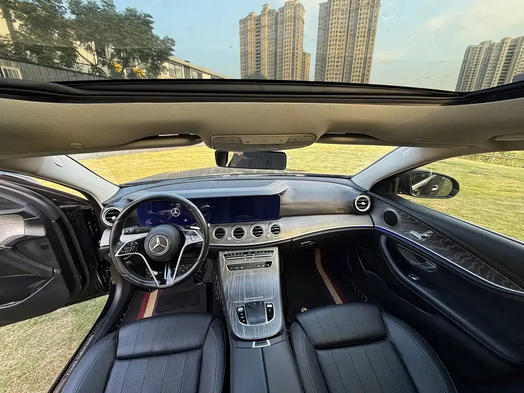 Mercedes-Benz E-Class — миниатюра 9