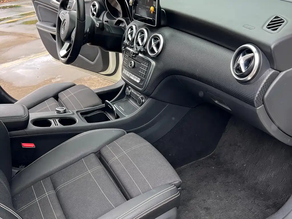 Mercedes-Benz A-Class (Import) — миниатюра 9