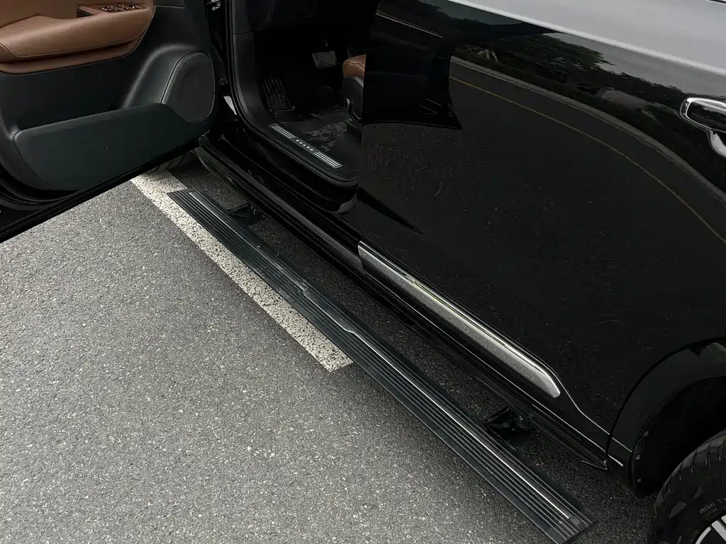 Volvo XC90 — миниатюра 9