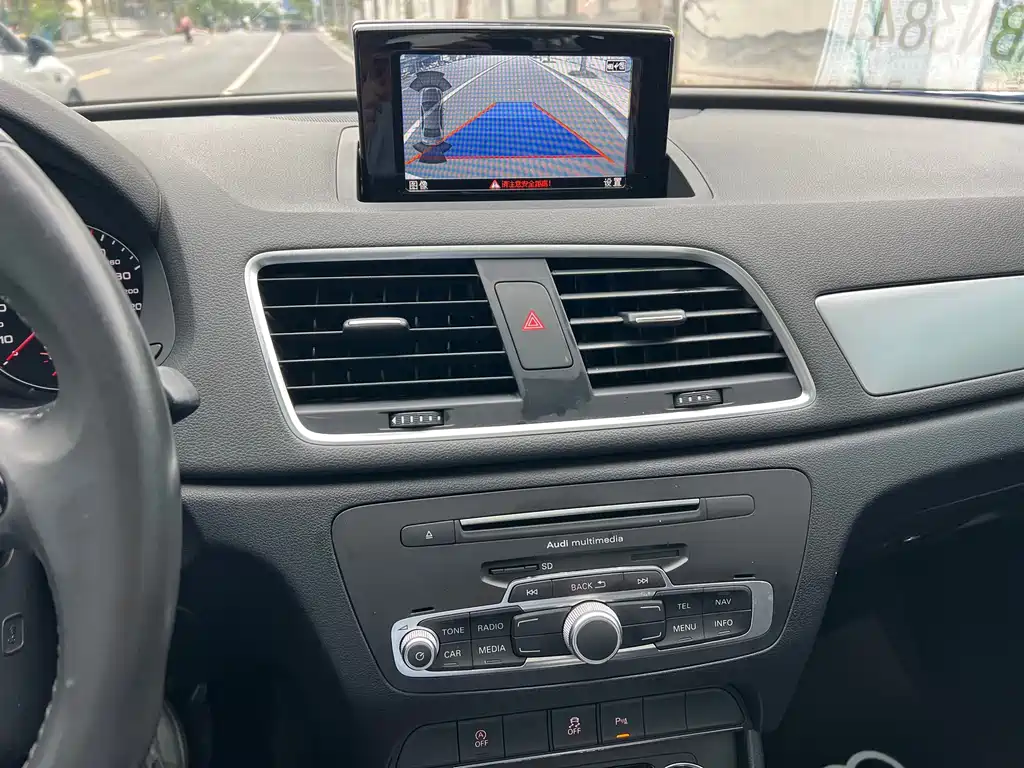 Audi Q3 — миниатюра 4