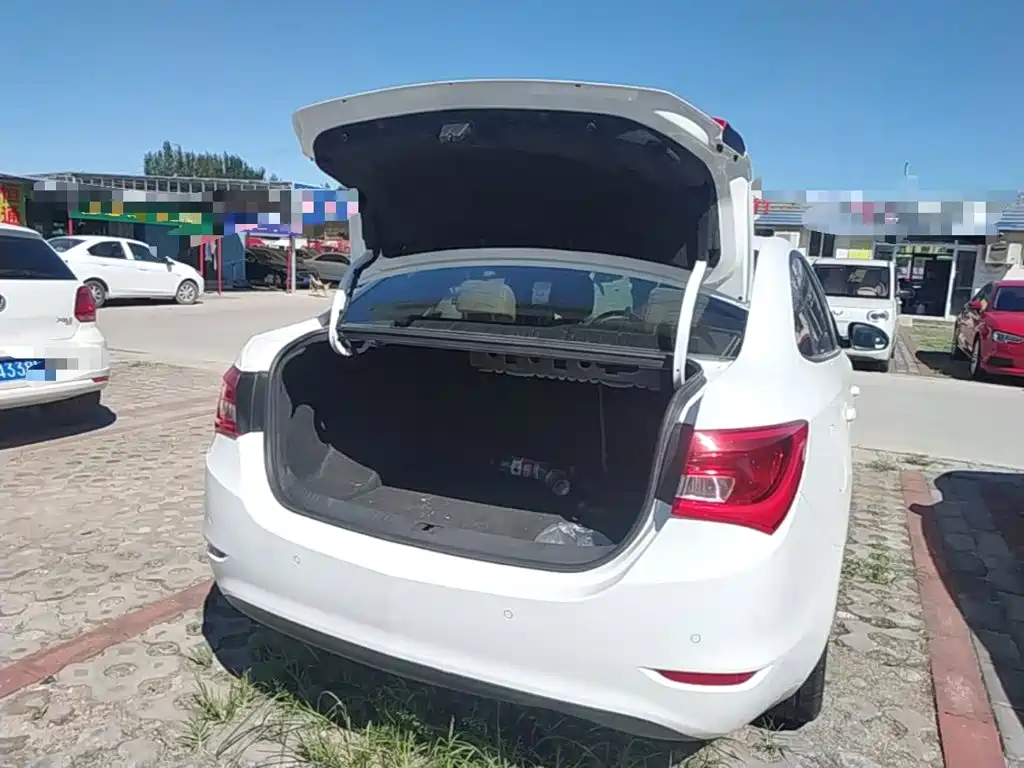 Buick Excelle — миниатюра 19