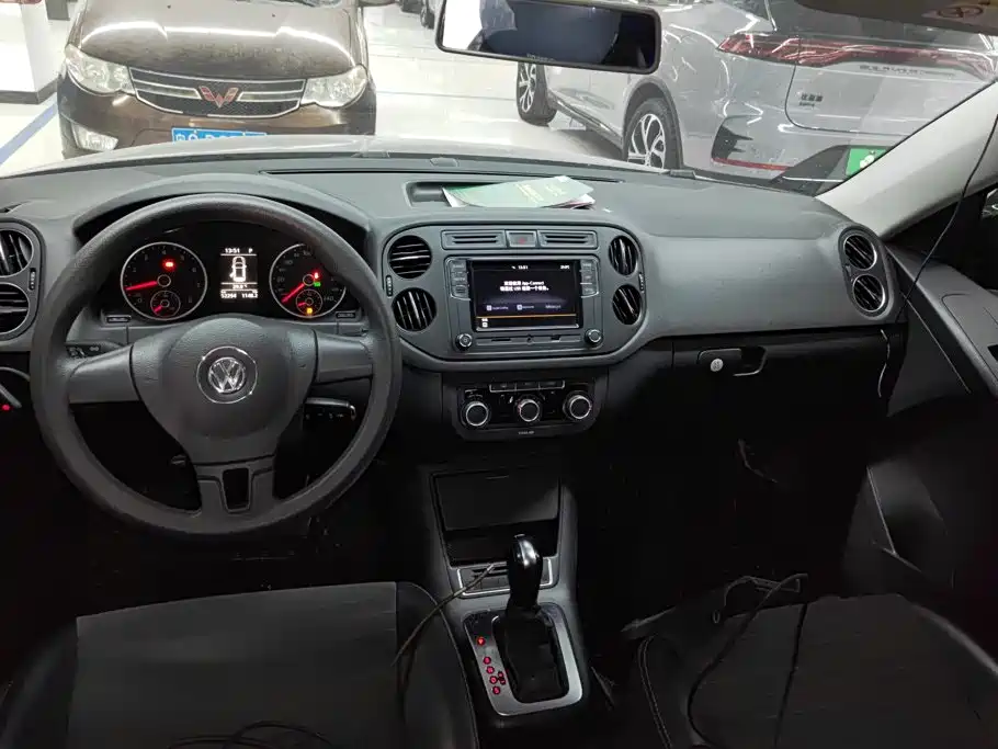 Volkswagen Tiguan — миниатюра 12