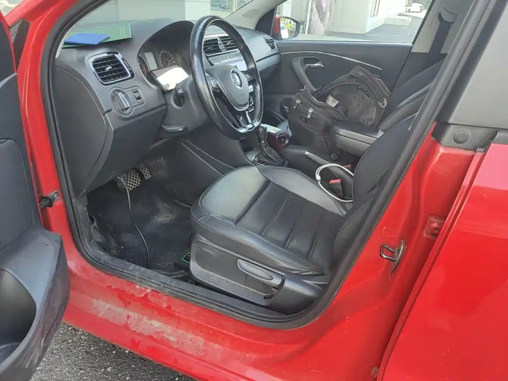 Volkswagen Polo — миниатюра 8